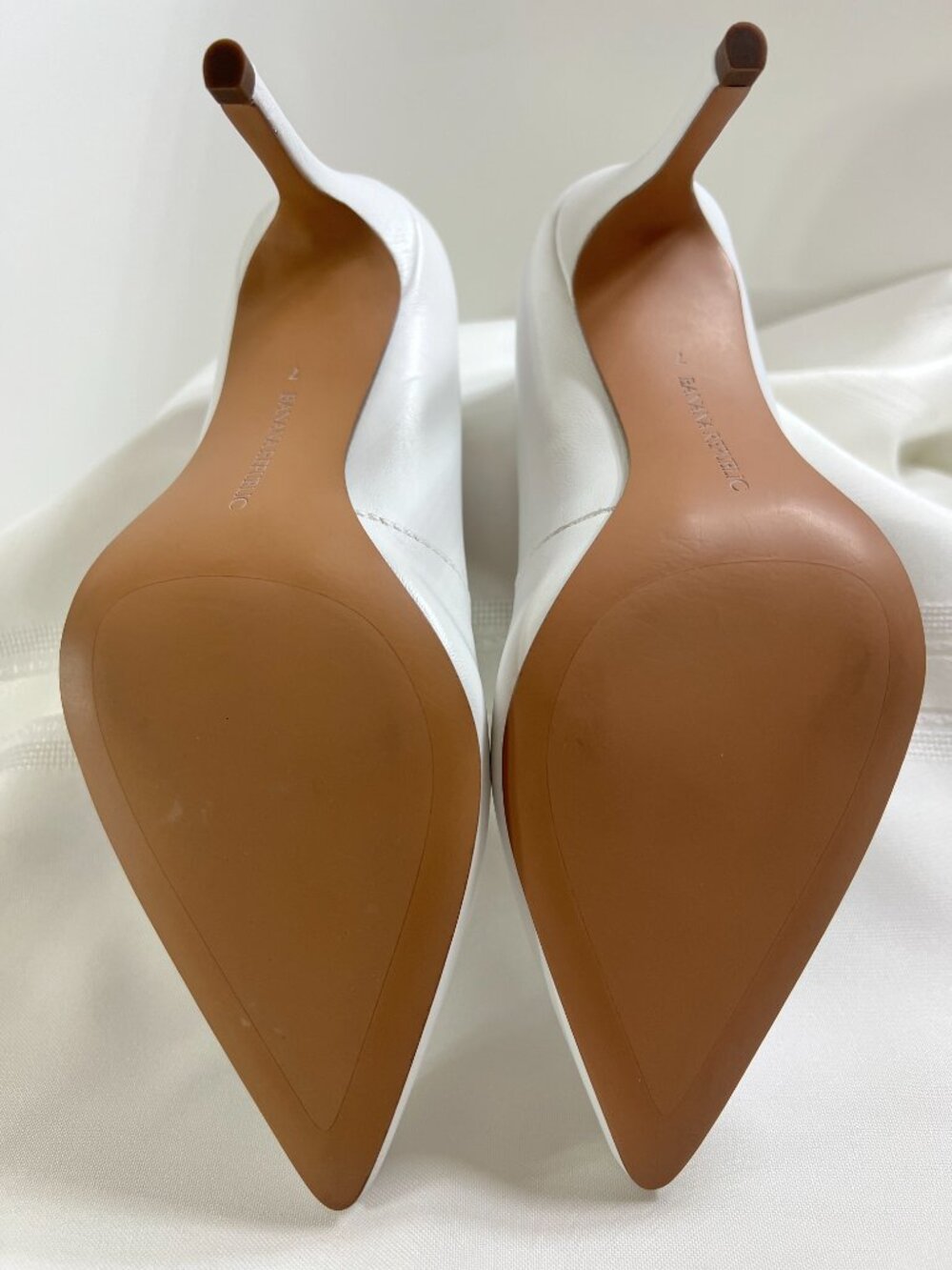 Banana Republic White Leather Pointed Toe Pumps 3.5" Stiletto Heels Size 7M - Picture 3 of 9